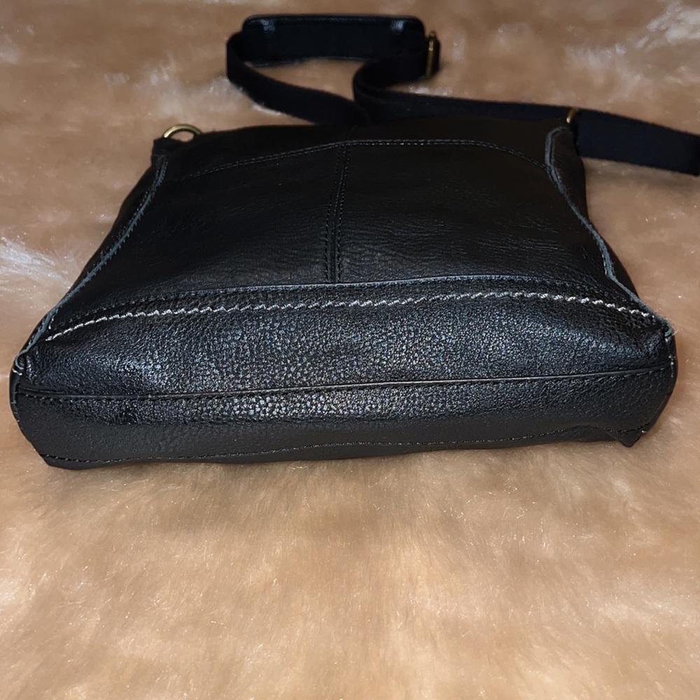 The Sak Classic Pebbled Leather Crossbody - Picture 6 of 11